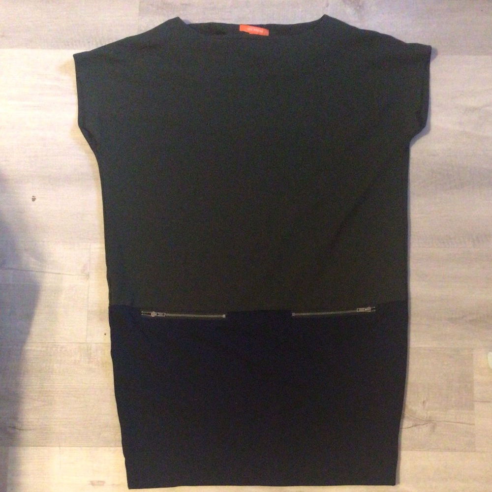 Color Block Loose Top/Banded Bottom Mini Dress